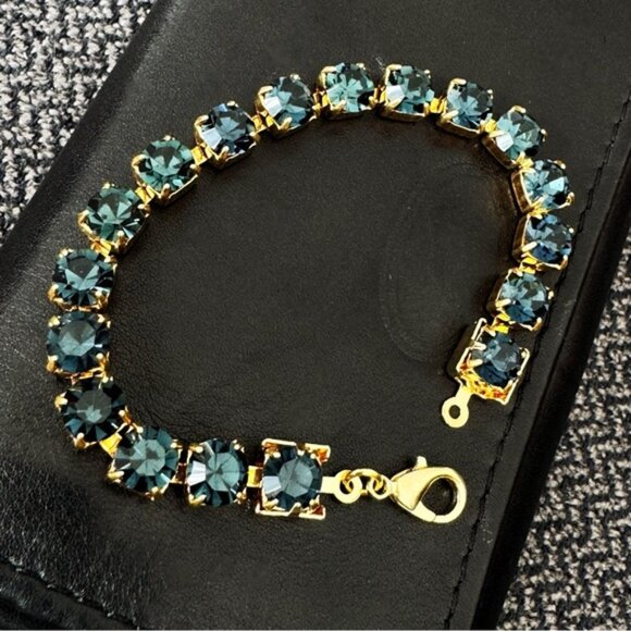 ✨Elegant Dark Blue Swarovski Crystal Bracelet - Picture 1 of 2